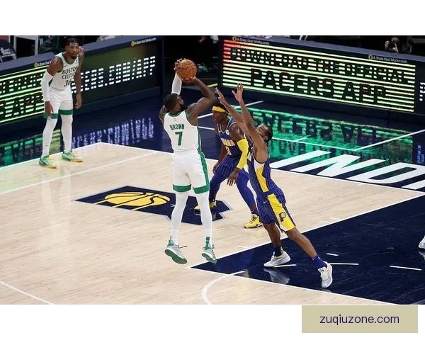 布朗赛季第33次得分30+平皮尔斯队史第5位置 称对战雷霆渴望胜利